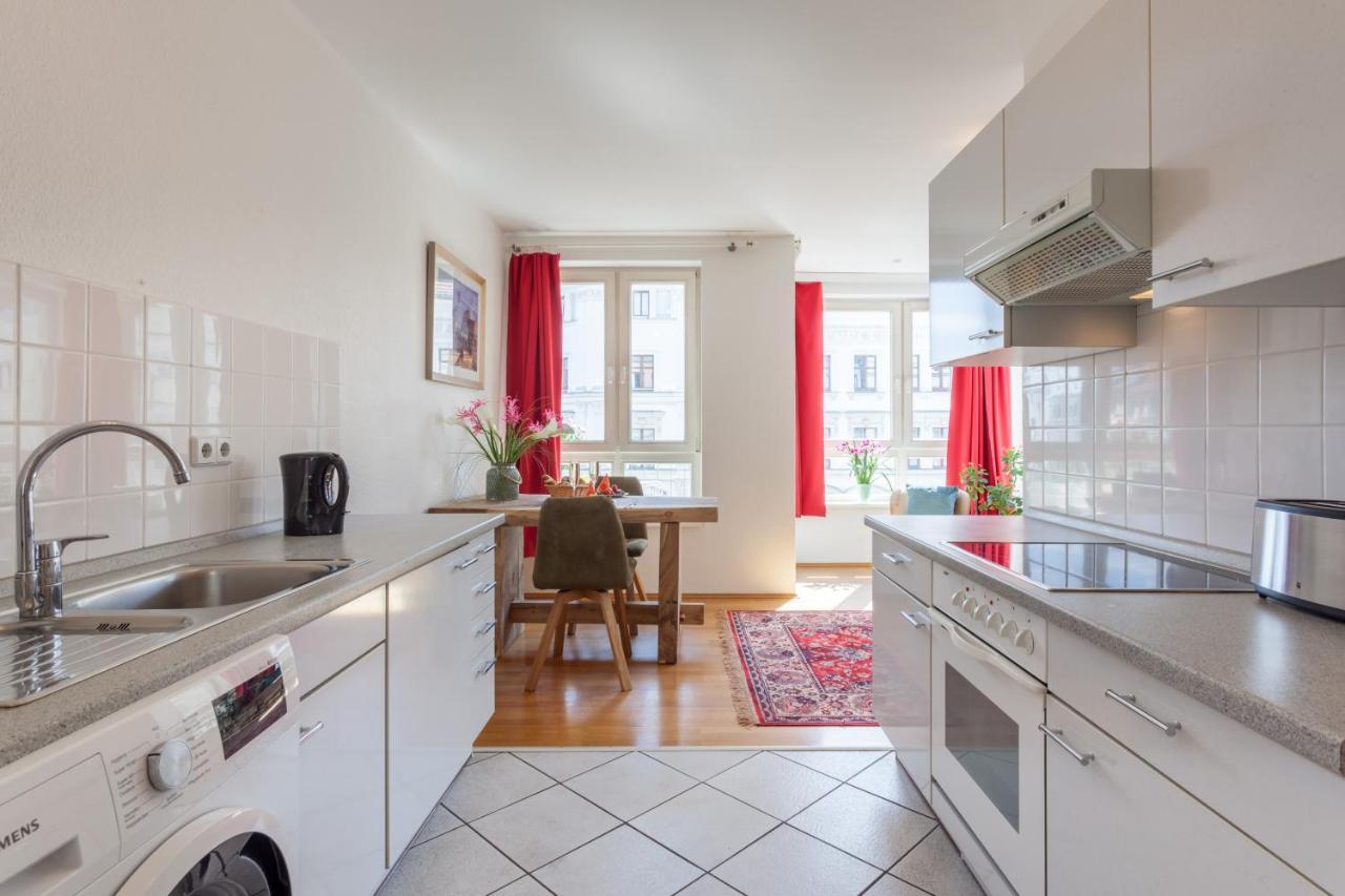 Schoenes Studio In Downtown Mitte Mit Balkon Berlim Exterior foto